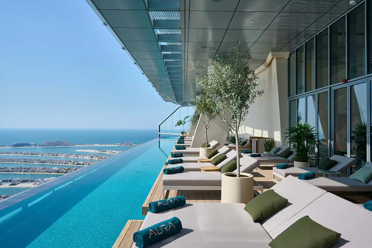 Aura Skypool Lounge